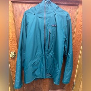 WILL SHIP DEC 31- Like New Patagonia Insulated Snowshot Jacket